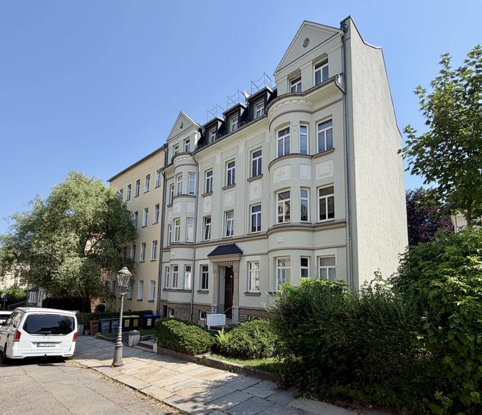 Attraktive Kapitalanlage mit Denkmalschutz! Drei-Zimmer-Maisonette-Wohnung im gefragten Stadtteil Ka